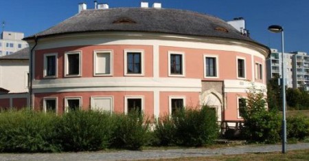 chodovska-vodni-tvrz-jizni-mesto